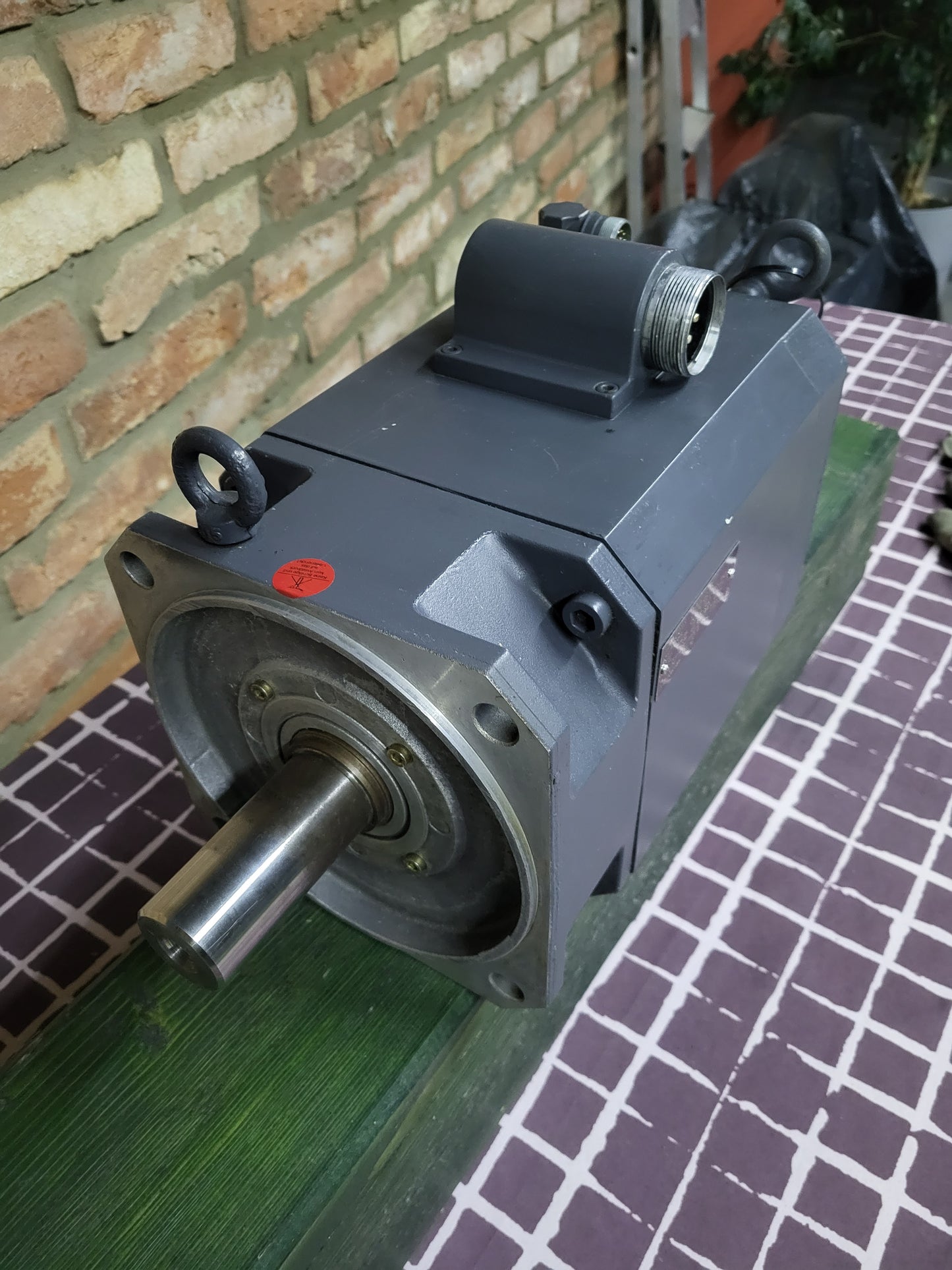 1FT6102-1AC71-1AG0, AC feed drive motor, 23Nm, 4.8kW, kefenélküli szervo motor