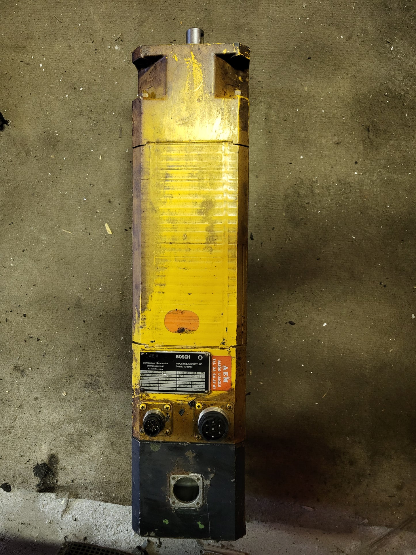 SD-B4.140.030-04.000, 4.4 kW, kefe nélküli szervo motor (a második Bosch motor)