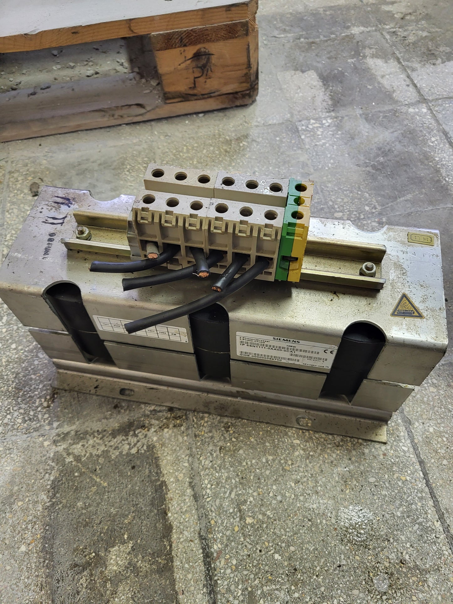 6SN1111-0AA00-0CA1 (+6SN1111-0AA00-0BA0) SIMODRIVE 611 HF REACTOR module, 36kW, UL