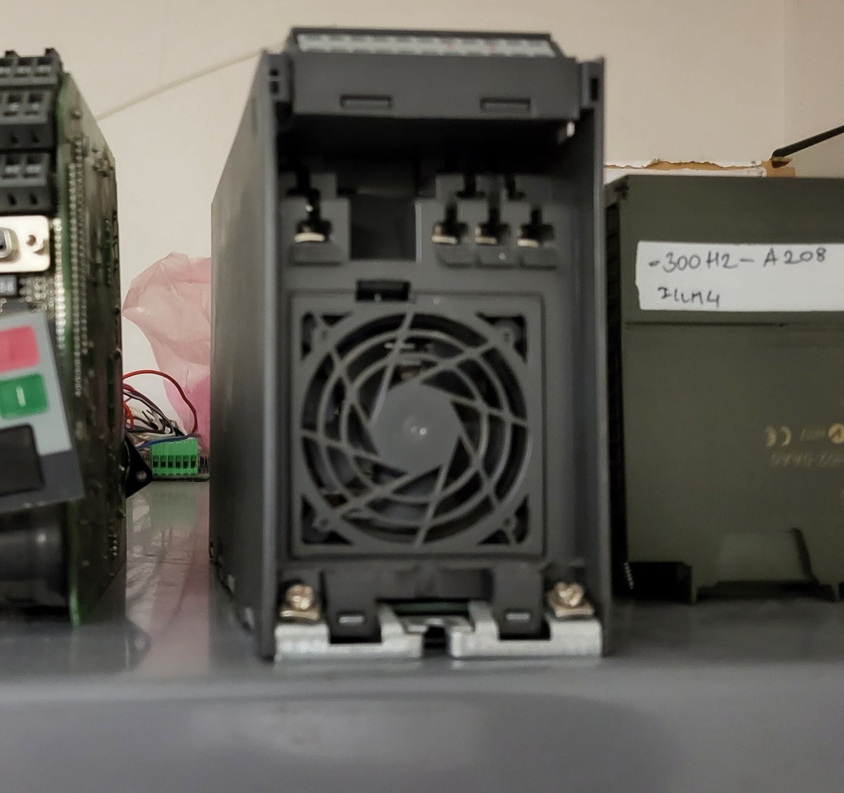 6SE6440-2AB15-5AA1, MICROMASTER 440, frekvenciaváltó, 0.55kW, 1-fázisú, 230VAC, 6.2A, Siemens