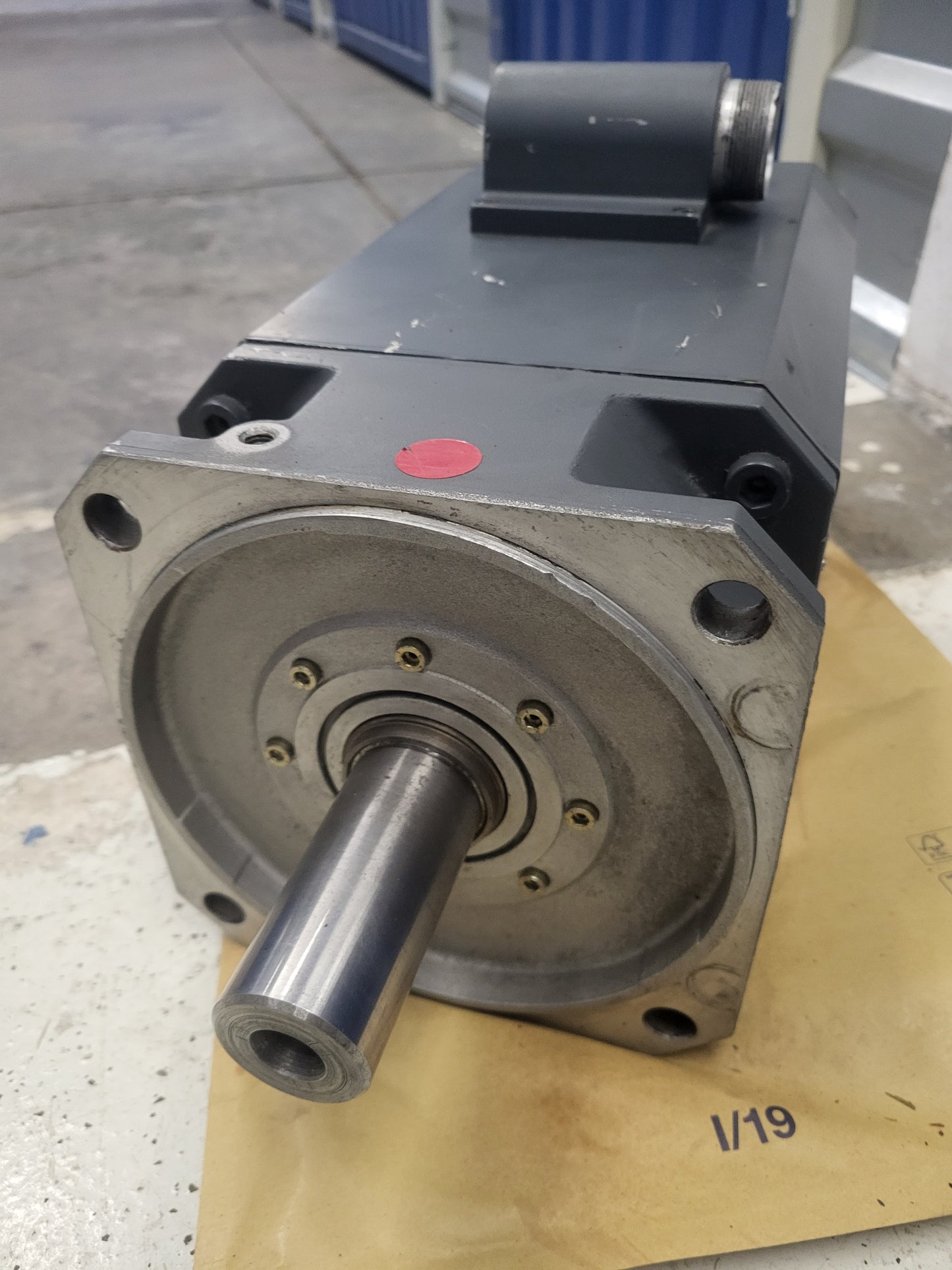 1FT6102-1AC71-1AH0, 4.8kW-os, 23Nm-es, kefe nélküli szervo motor