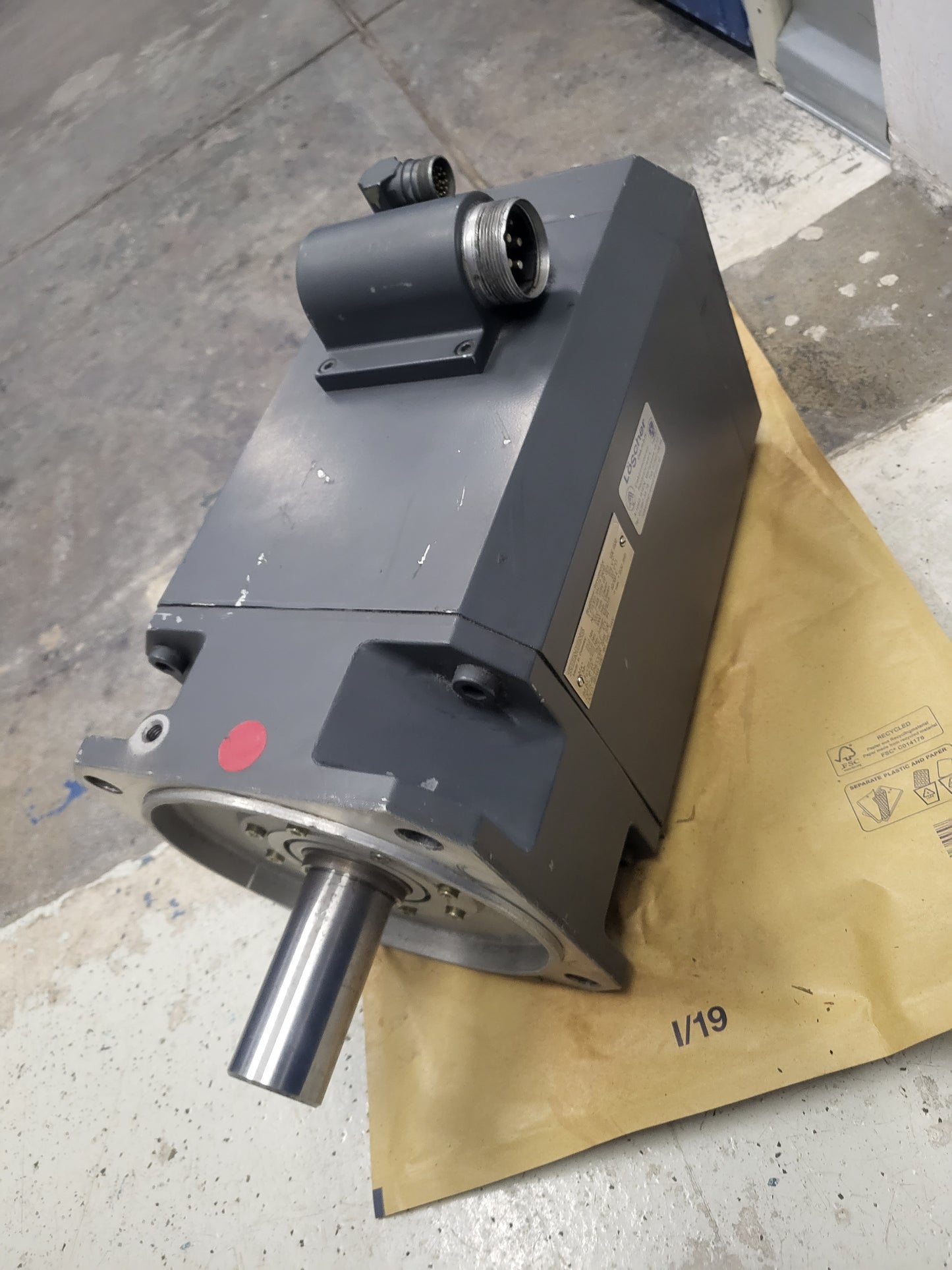 1FT6102-1AC71-1AH0, 4.8kW-os, 23Nm-es, kefe nélküli szervo motor