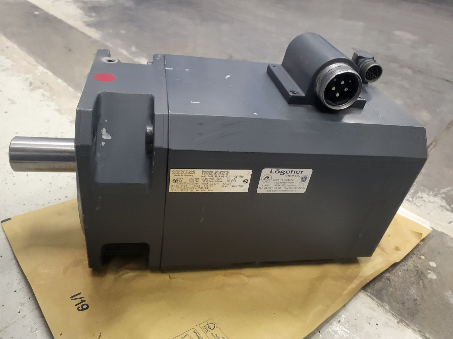 1FT6102-1AC71-1AH0, 4.8kW-os, 23Nm-es, kefe nélküli szervo motor