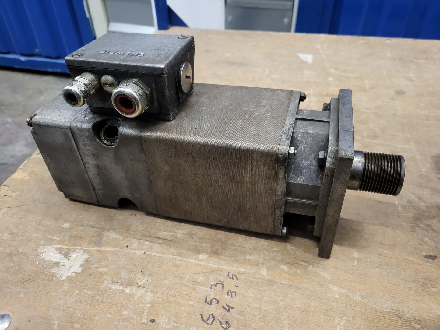 1HU5044-0AF01, Siemens, DC szervo motor, 176V, 6A, 0.895kW