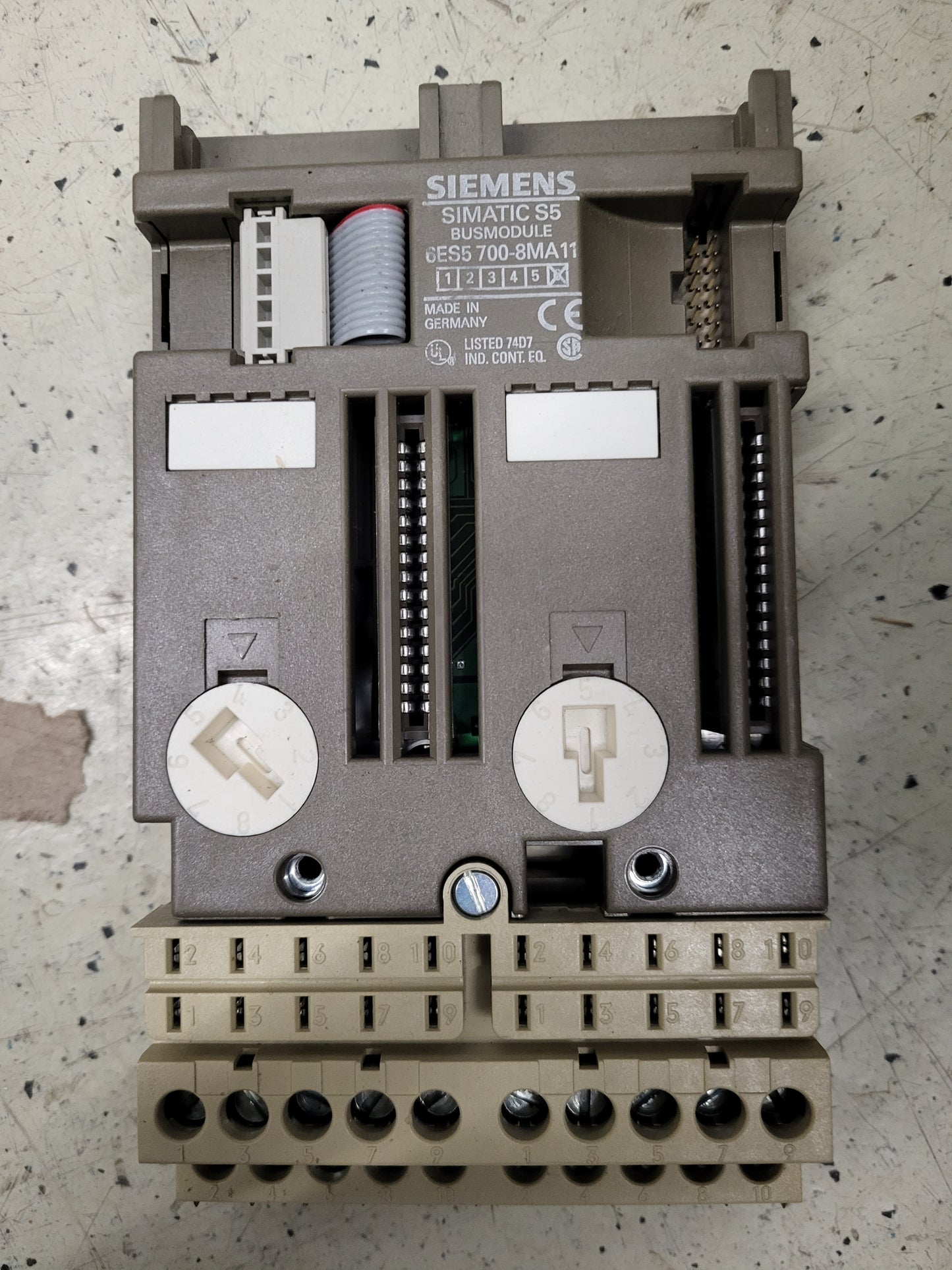 6ES5700-8MA11, SIMATIC S5, buszmodul S5-100U/ET 100U/ET 200U-hoz
