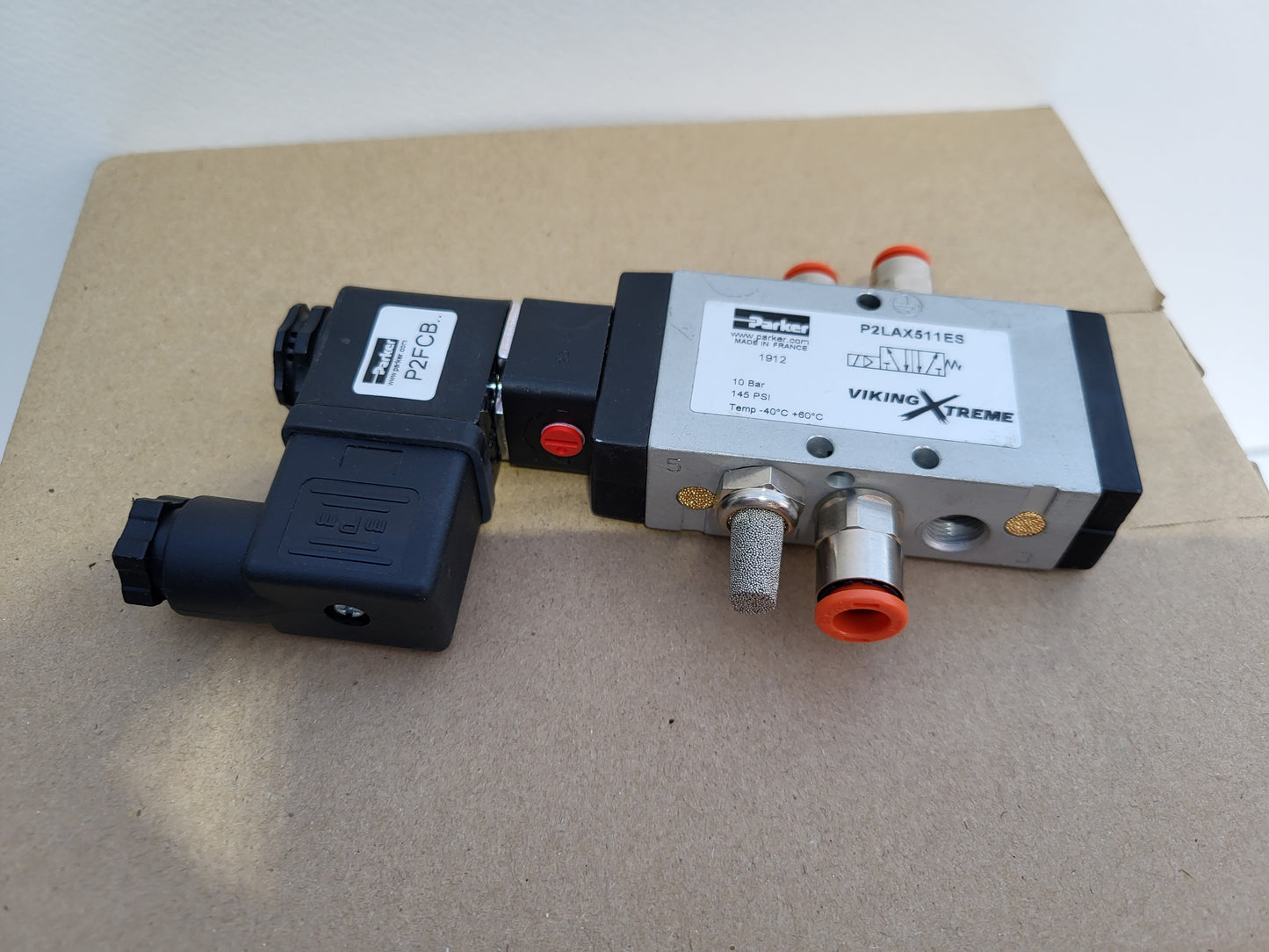 P2LAX511ES, légszelep, Parker Hannifin, P2FCB mágnestekercses szeleppel együtt