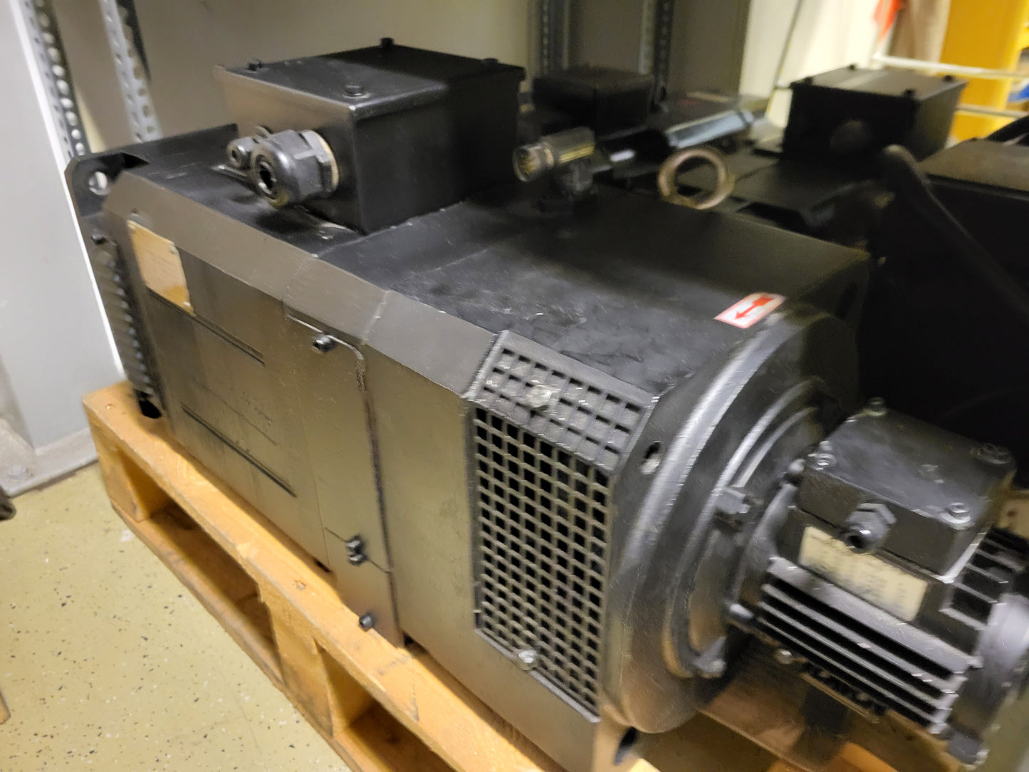 DAF132 K-23A10-5, 15 kW, AC-Asynchronmotor, Baumüller, 143 Nm