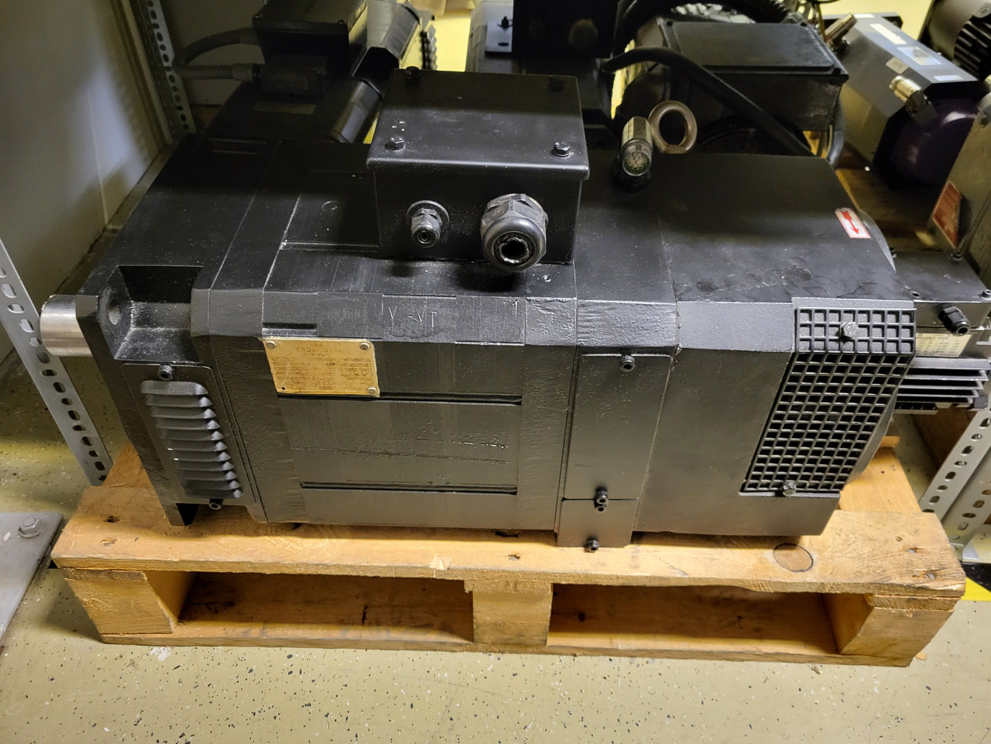 DAF132 K-23A10-5, 15 kW, AC-Asynchronmotor, Baumüller, 143 Nm