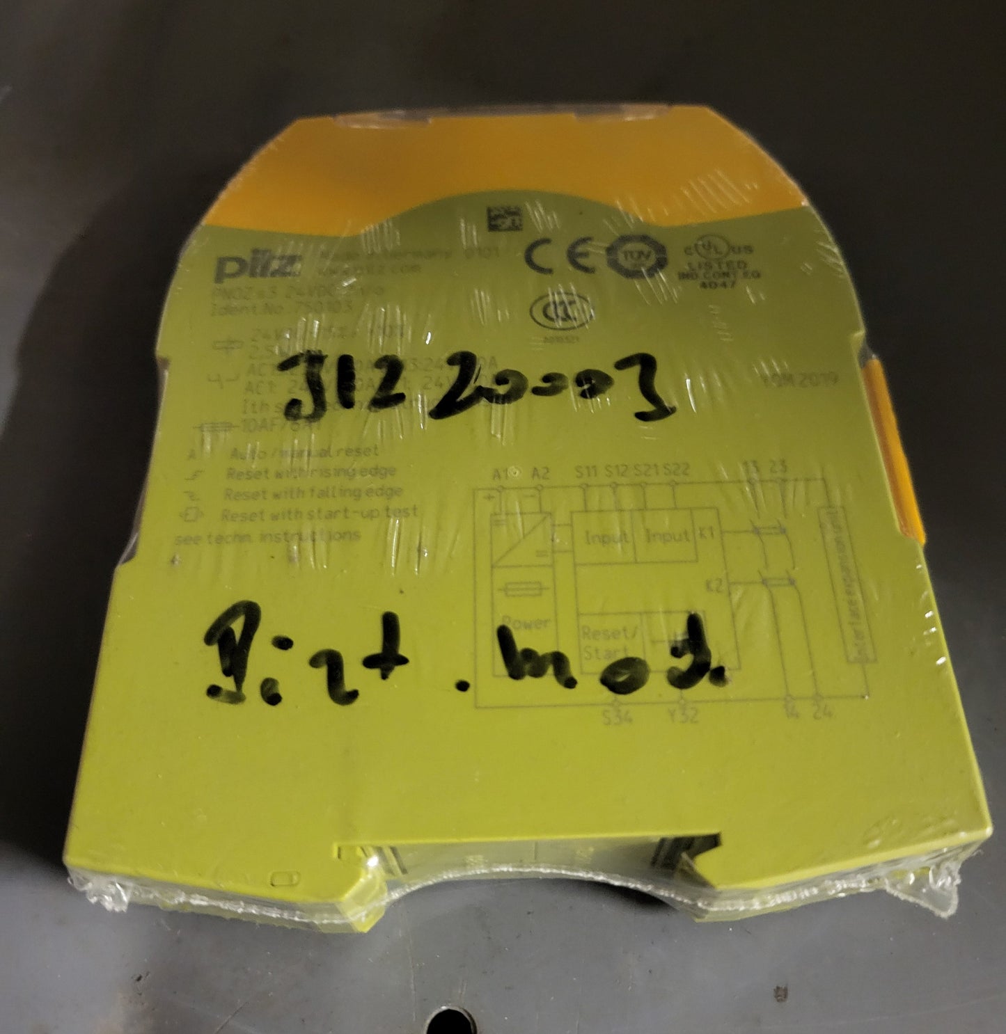 750103, PNOZ S3 24VDC 2 Schließer, Pilz, Sicherheitsrelais