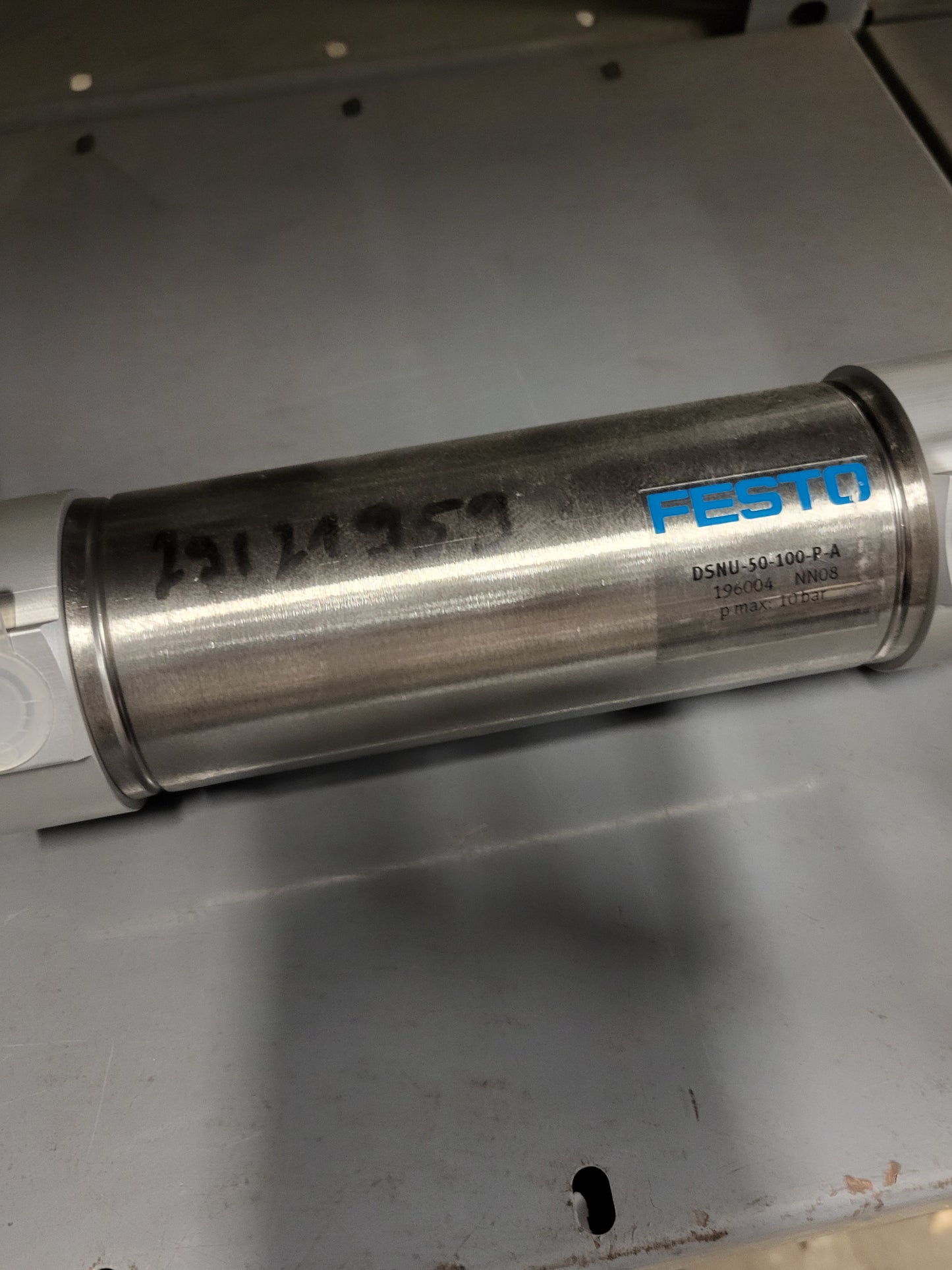 DSNU-50-100-P-A, kerek munkahenger, Festo, 10bar