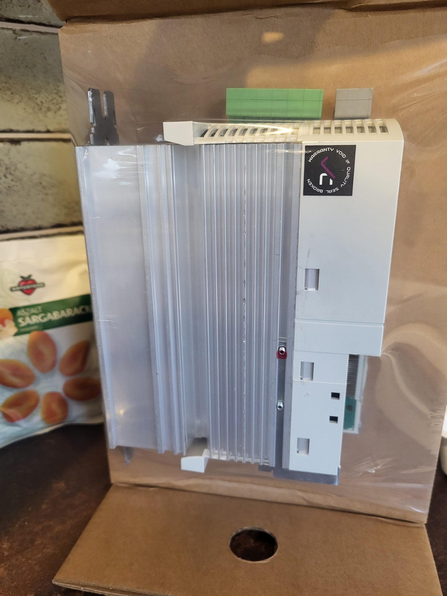 E82EV751_2C, Lenze, 8200 Vector Frequenzumrichter, 0,75 kW, 4 A