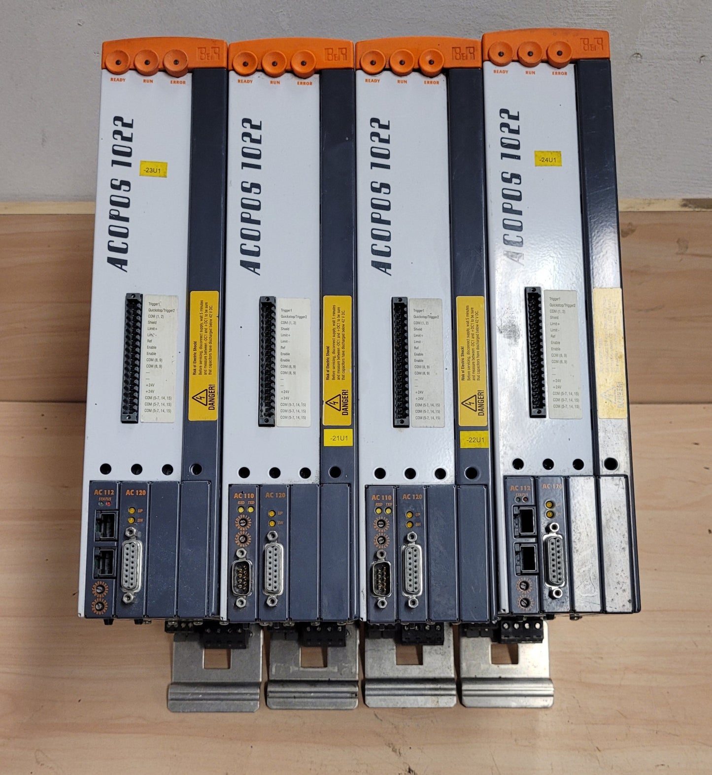 8V1022.00-2, Acopos 1022, szervo hajtás, 2,2A, 1kW, B&R