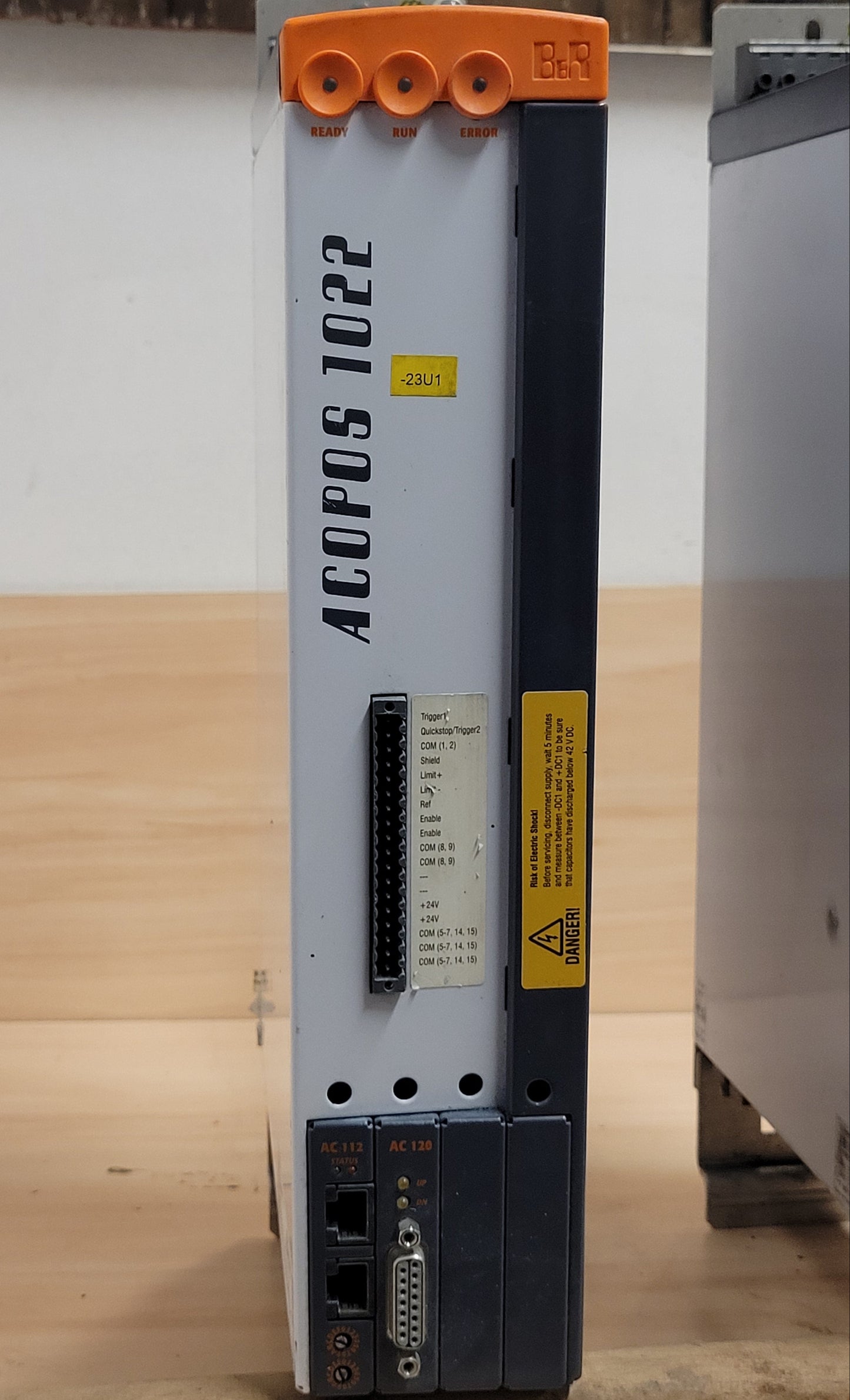 8V1022.00-2, Acopos 1022, szervo hajtás, 2,2A, 1kW, B&R