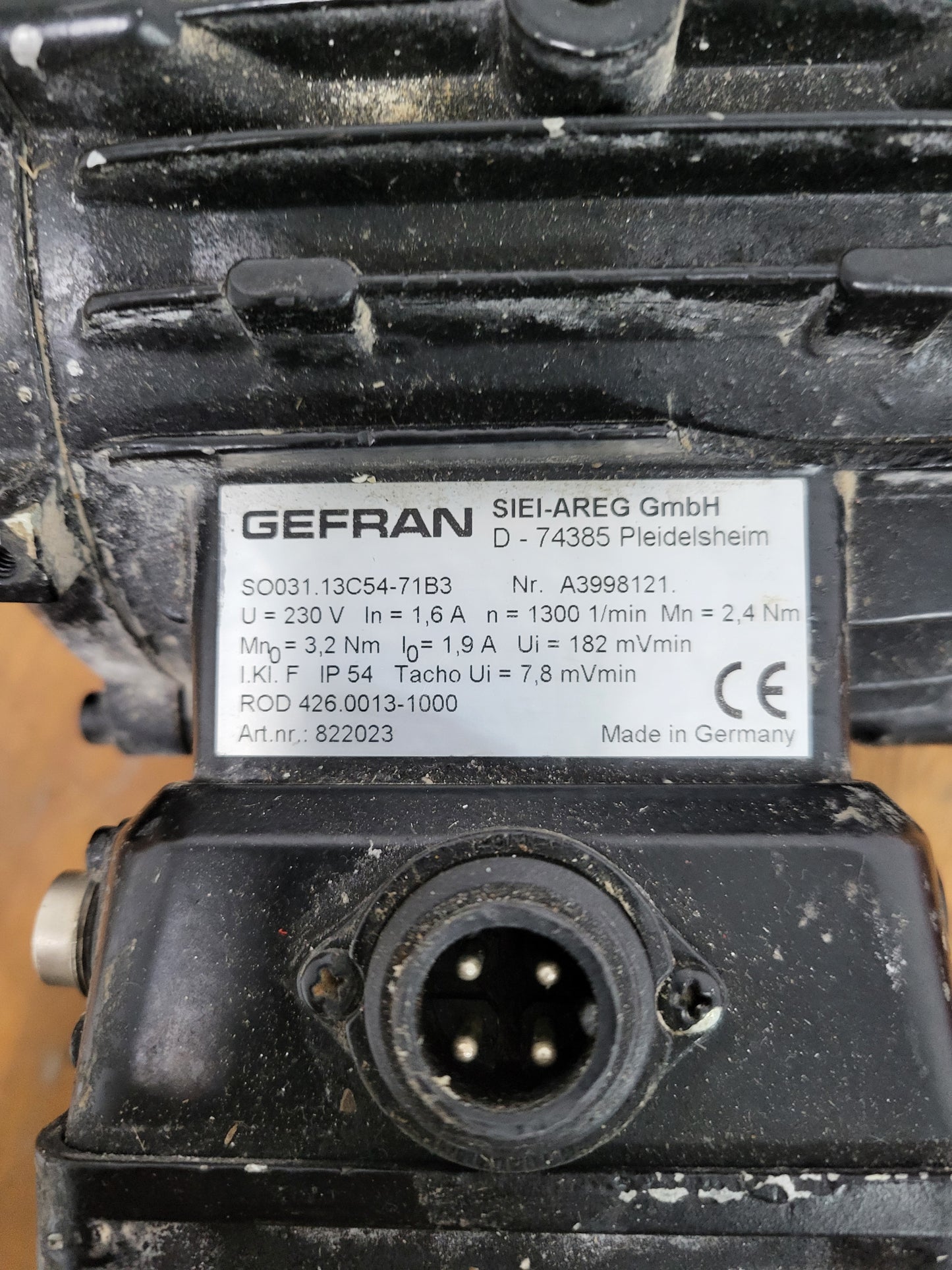 SO031.13C54-71B3, Gefran, SIEI-Areg szervo motor, 1.6A, 2.4Nm javítási ajánlata