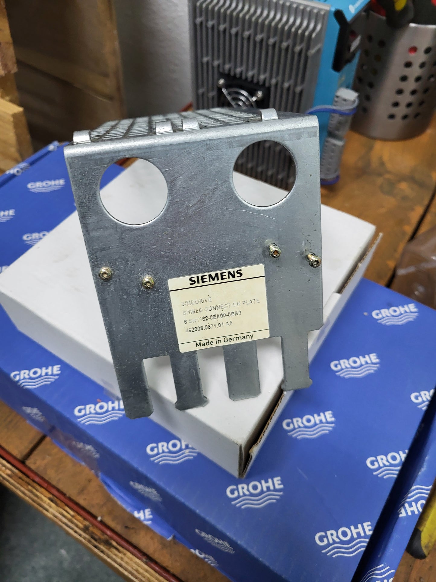 6SN1162-0EA00-0BA0, Simodrive, Steckerschutzblech