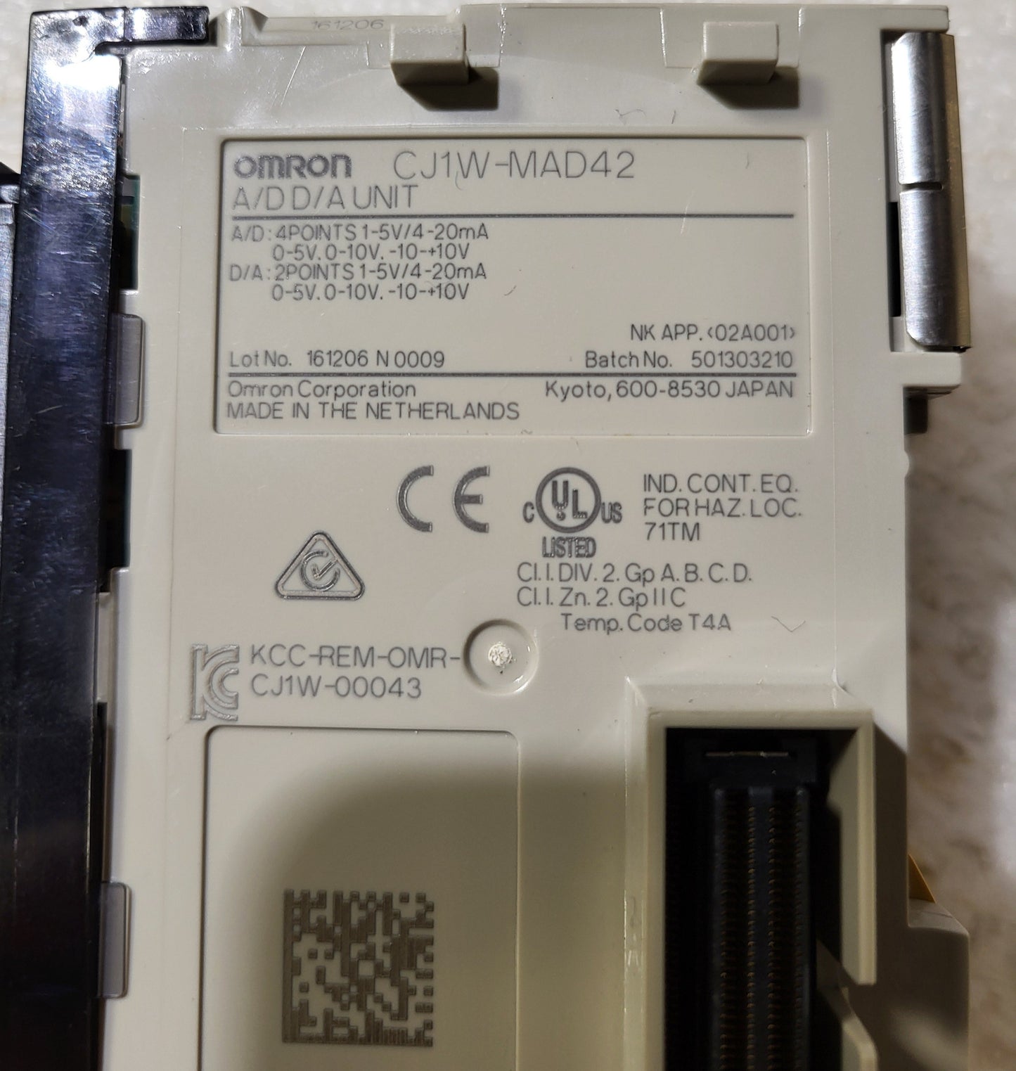 CJ1W-MAD42, analog input/output unit, Omron