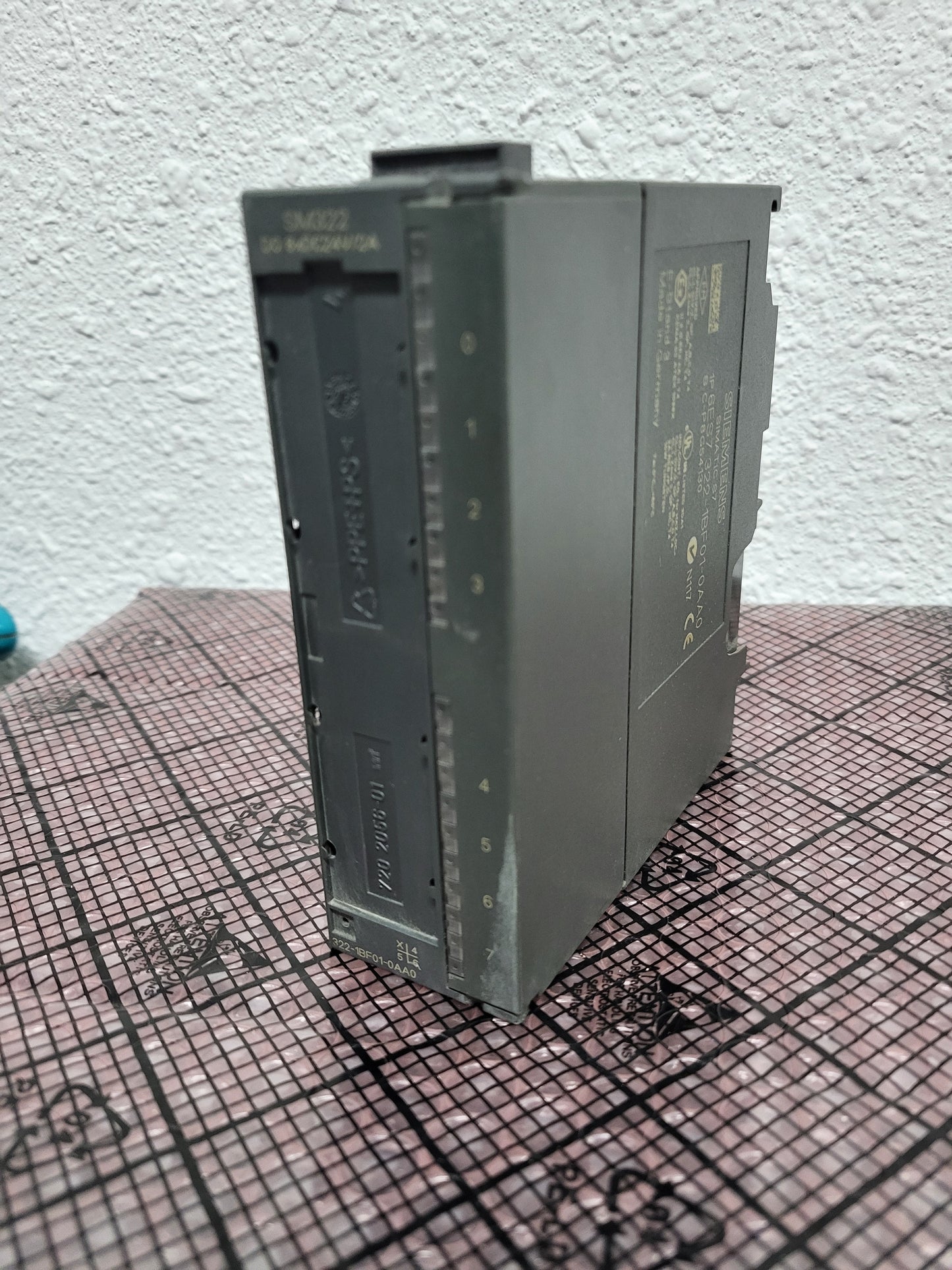 6ES7322-1BF01-0AA0, S7-300, digitális kimeneti kártya, Siemens