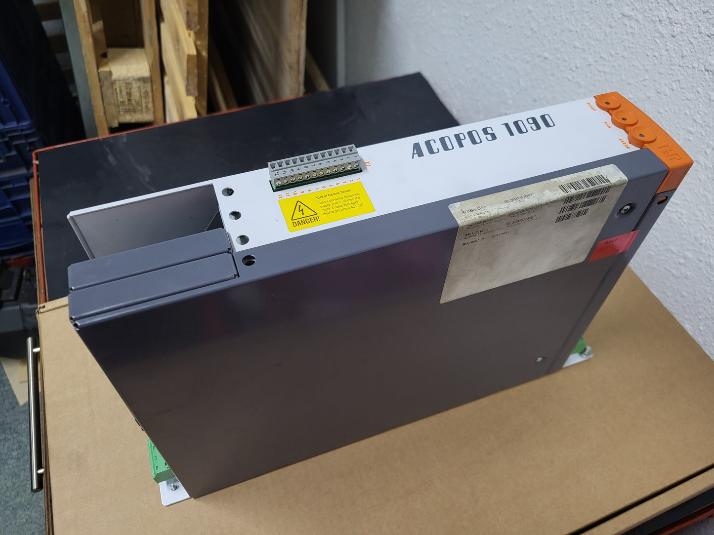 8V1090.00-1, B&R, Acopos 1090, szervo hajtás, 8.8A, 4kW