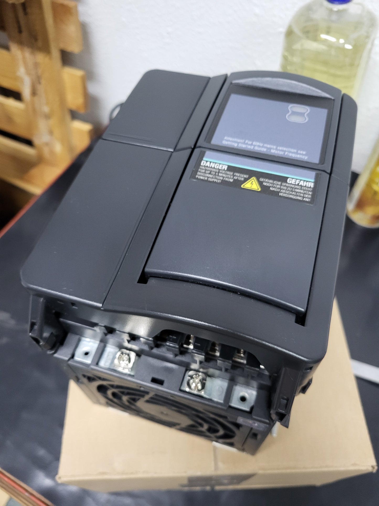 6SE6440-2UD23-0BA1, Micromaster 440 frekvenciaváltó, 7.7A, 3kW-os motorhoz