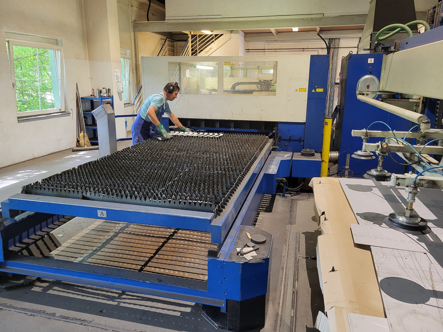 Trumatic L3030, Trumpf Laserschneider, 4kW zu verkaufen, ab November 2025