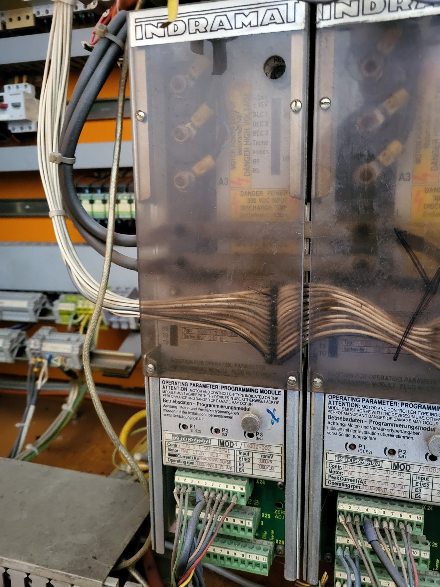 KDS 1.1-50-300-W1, MOD4/1X002-002, szervo hajtásmodul, 50A, Indramat