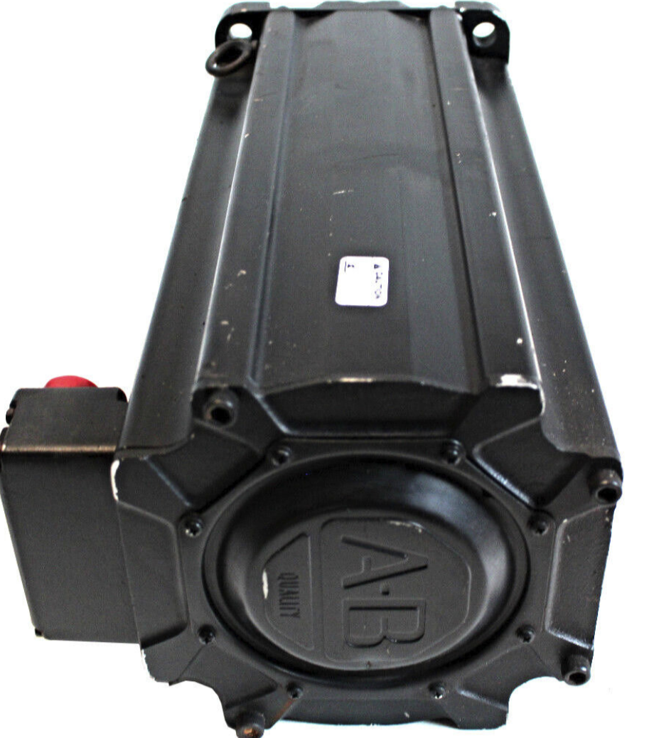 MPL-B680B-M-X141, 4.61 kW servo motor, Allen-Bradley