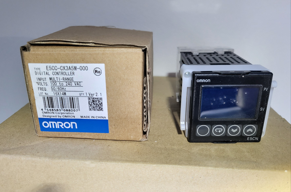 E5CC-CX3A5M-000, OMRON temperature controller