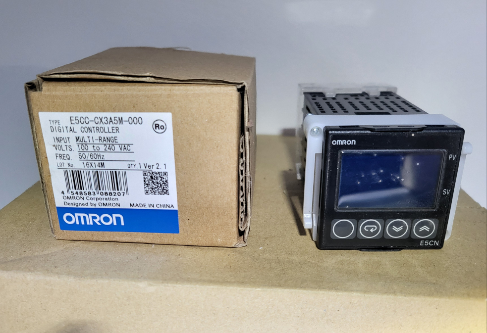 E5CC-CX3A5M-000, OMRON temperature controller