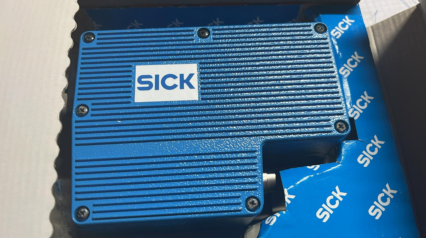 DME3000-111p01, Sick id:1018575, laser displacement sensor