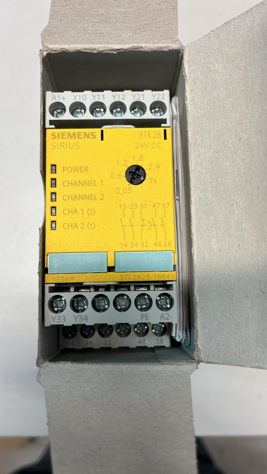 3TK2828-1BB41, Siemens, Sirius, 24VDC, biztonsági relé