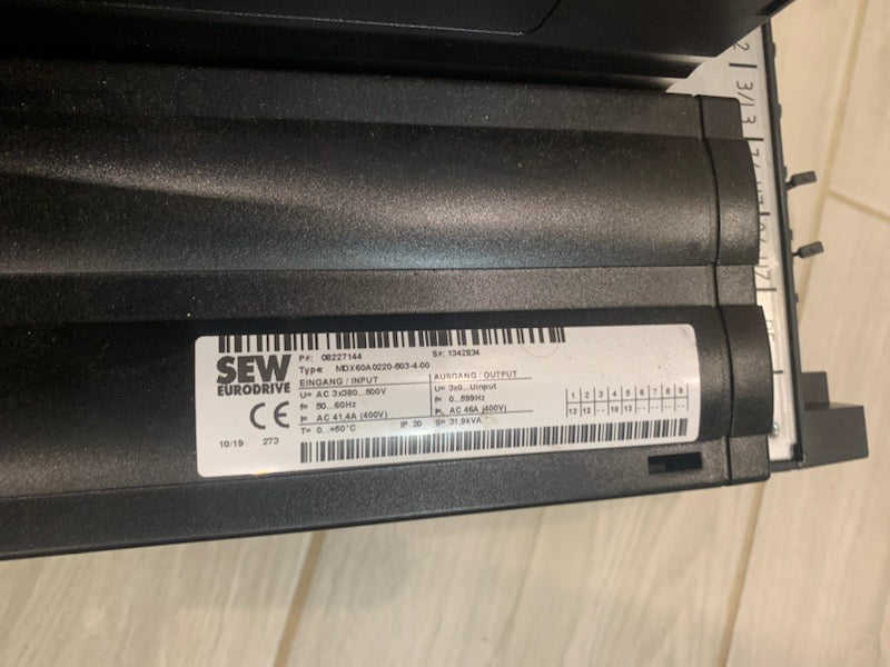 MDX61B-00/0T Steuerungshauptmodul, mit MDX61B0220-503-4-0T Steuerungseinheit, mit MDX60A0220-503-4-00 Umrichter: SEW Movidrive, 31,9 kVA, 46 A, 22 kW