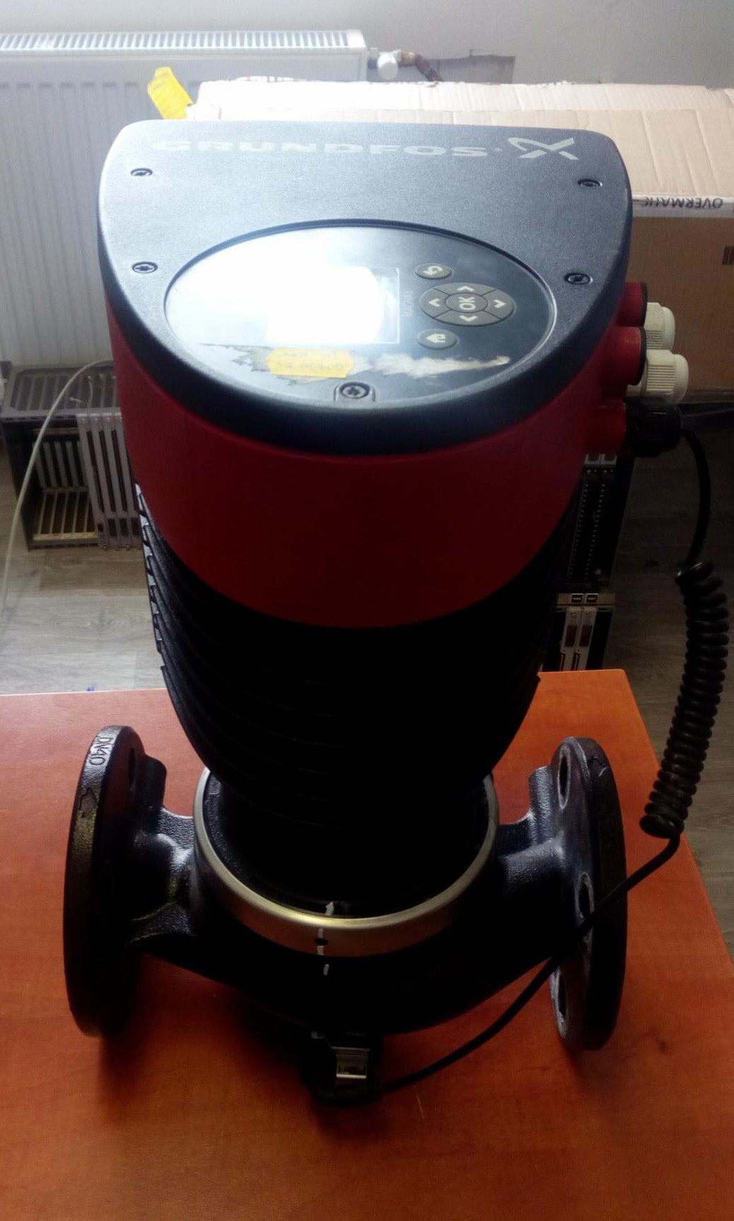 MAGNA3 40-120 F 250, Grundfos, keringető szivattyú