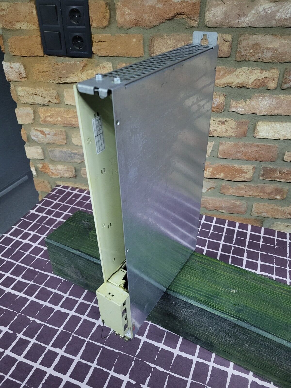 6SN1123-1AA00-0HA0, Simodrive 611 hajtásmodul, 1-tengelyes, 8A