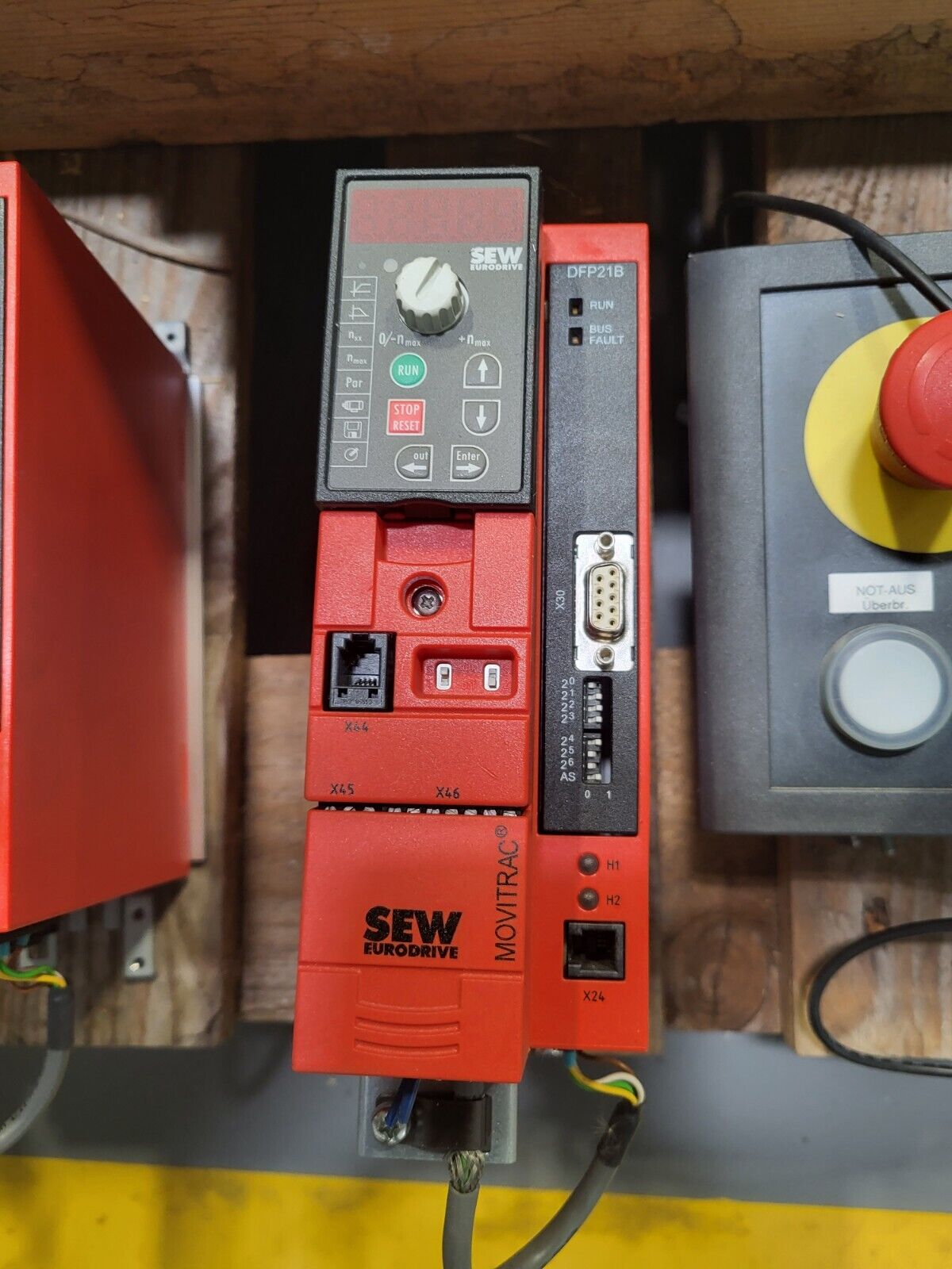 MC07B0005-5A3-4-00/DFP21B/FSC11B, SEW Movitrac B, Frequenzumrichtermodul, 0,55/0,7kW