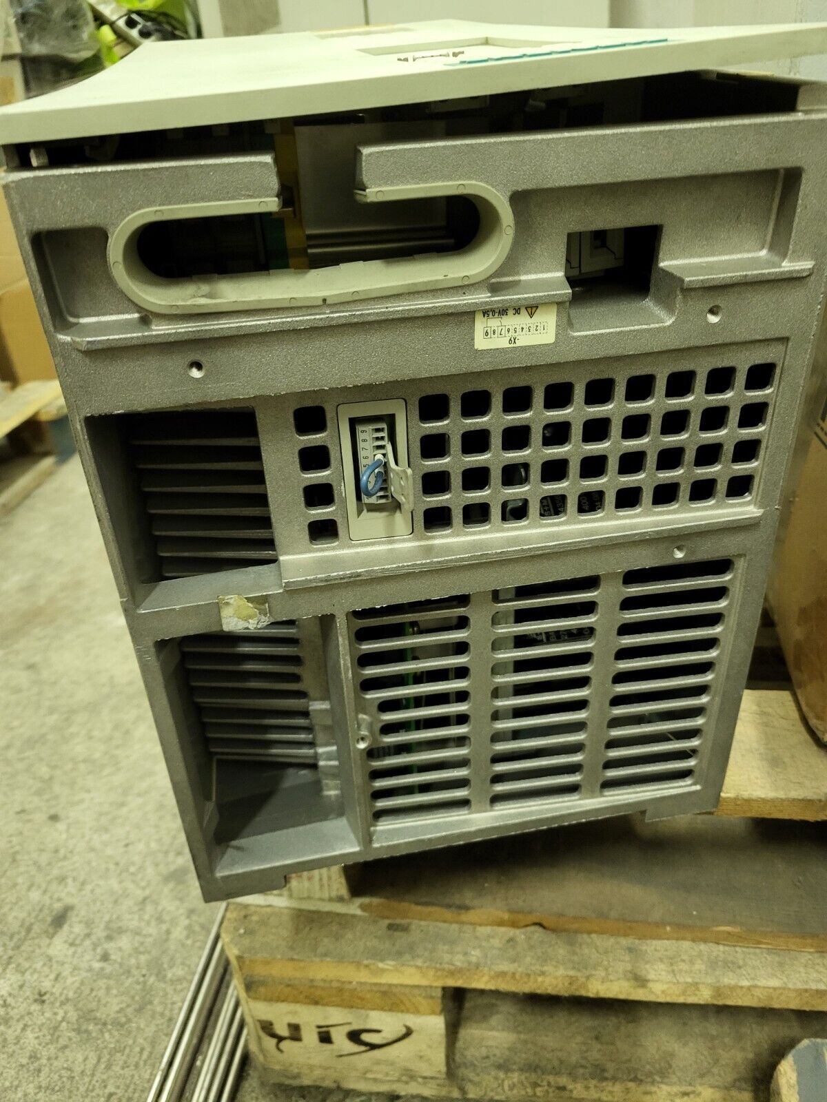6SE7026-0TD61, Siemens Simovert Masterdrives vector control inverter, 30kW, 59A