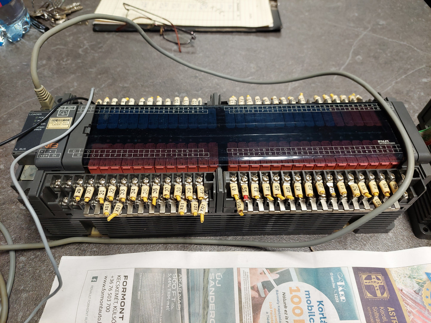 Fuji Electric plc-hmi konfig: UG420H-SC1  hmi + NB1U56X-01 plc