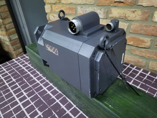 1FT6102-1AC71-1AG0, AC feed drive motor, 23Nm, 4.8kW, kefenélküli szervo motor