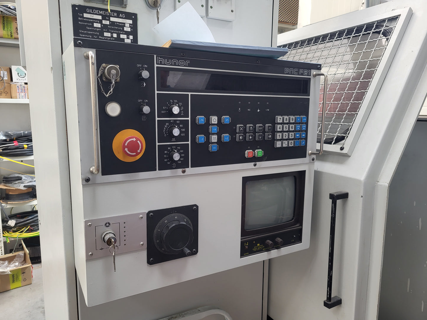 RNF 40/200, 2-Achsen-Drehmaschine, Gildemeister AG., mit Hunor PNC721 Steuerung