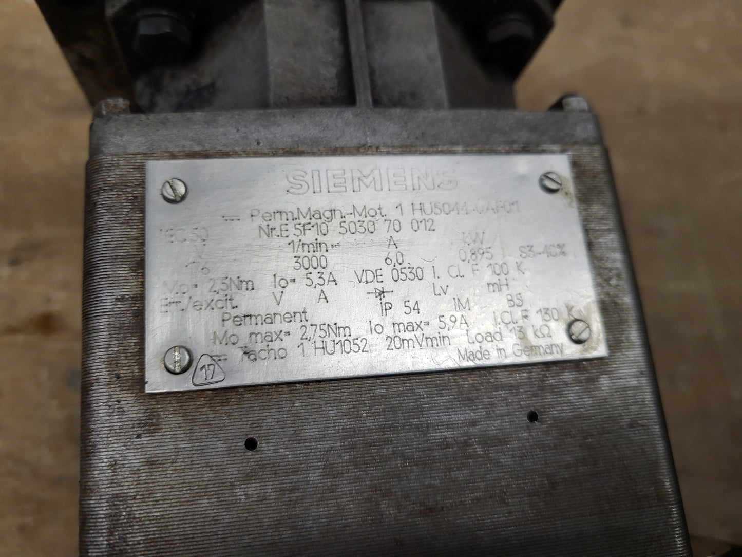 1HU5044-0AF01, Siemens, DC szervo motor, 176V, 6A, 0.895kW
