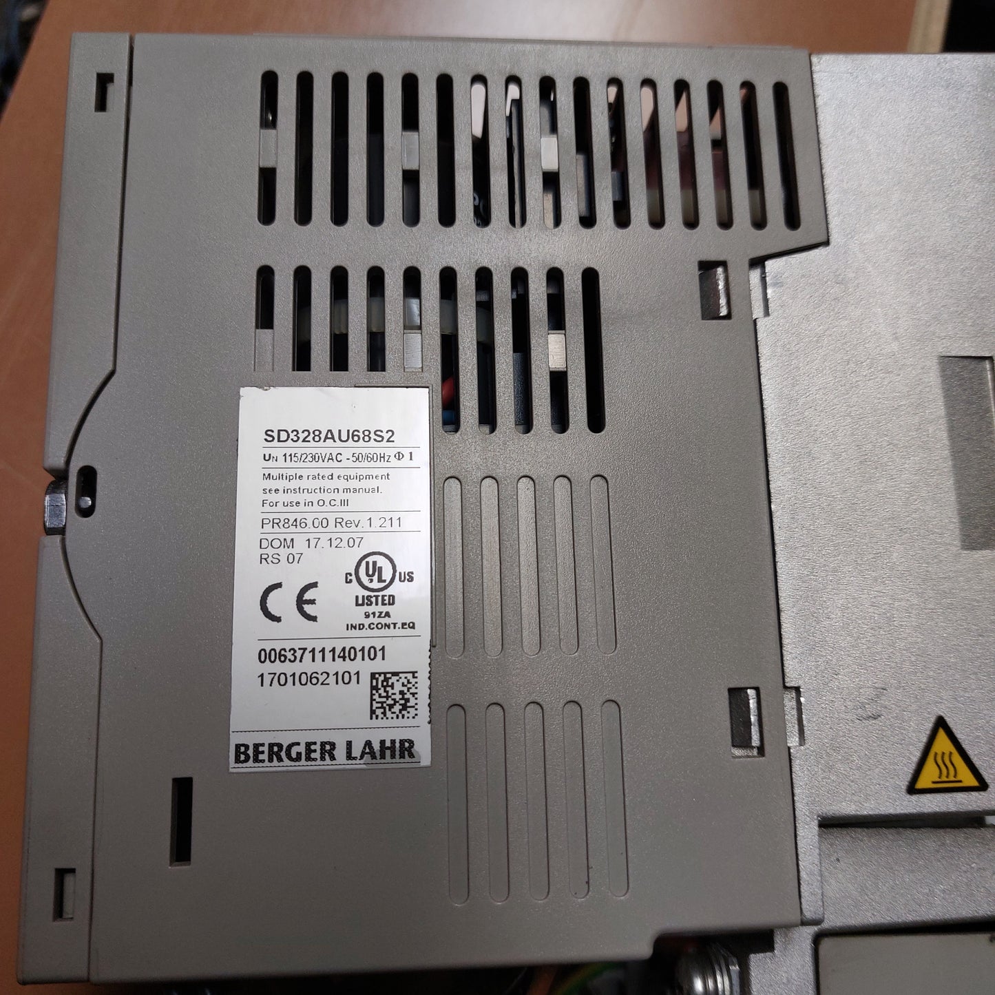 SD328AU68S2, Lexium SD3-sorozat, léptetőmotor-hajtás (Schneider - Berger Lahr), 0.42kW