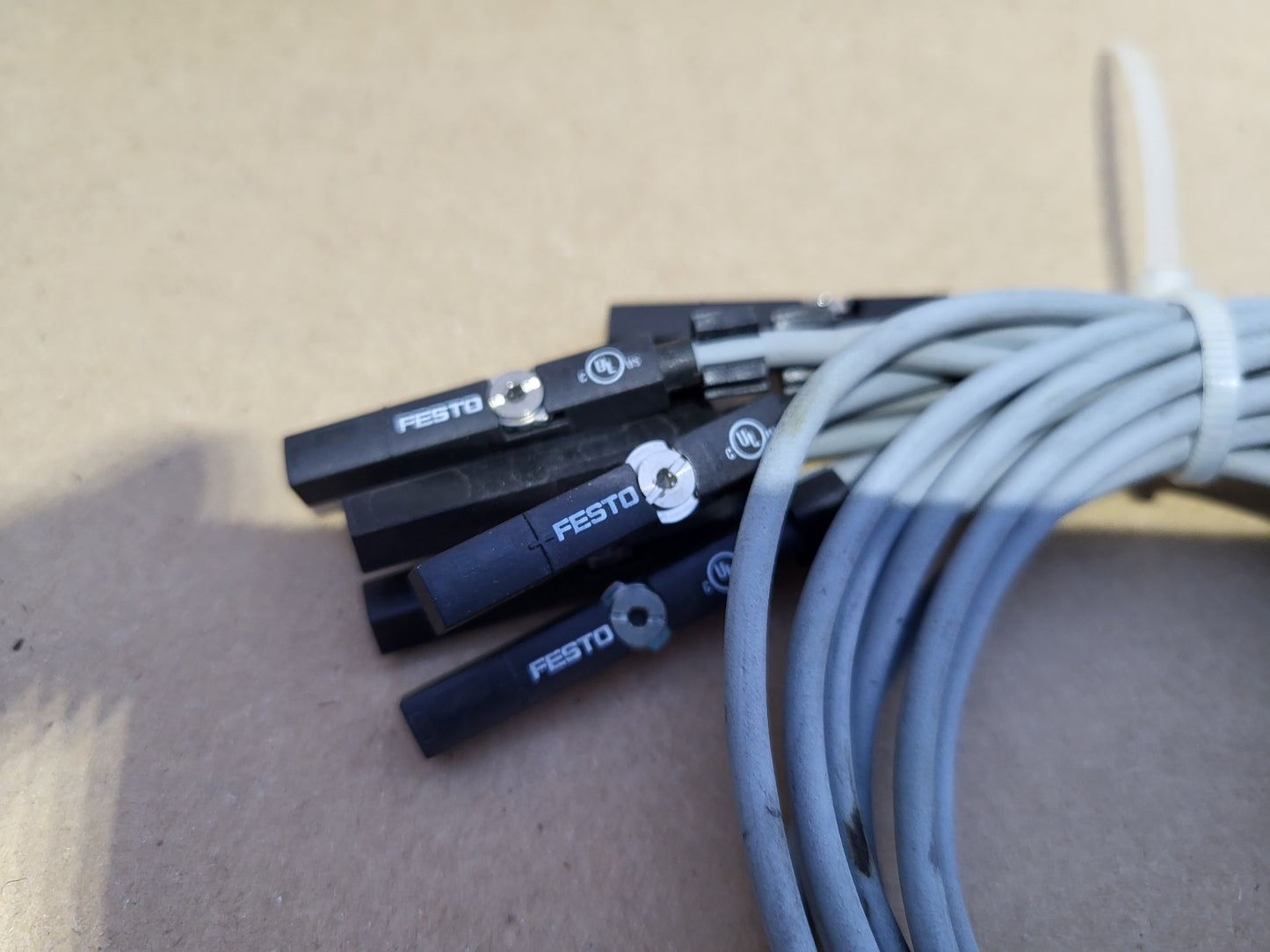 543866 SMT-8M-PS-24V-K-0,3-M8D Näherungsschalter, FESTO