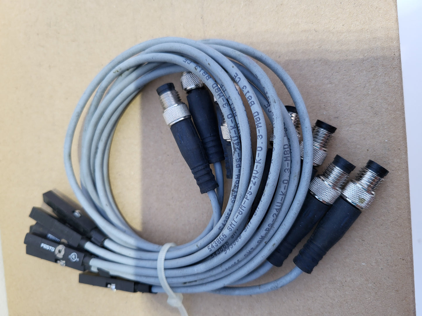 543866 SMT-8M-PS-24V-K-0,3-M8D Näherungsschalter, FESTO