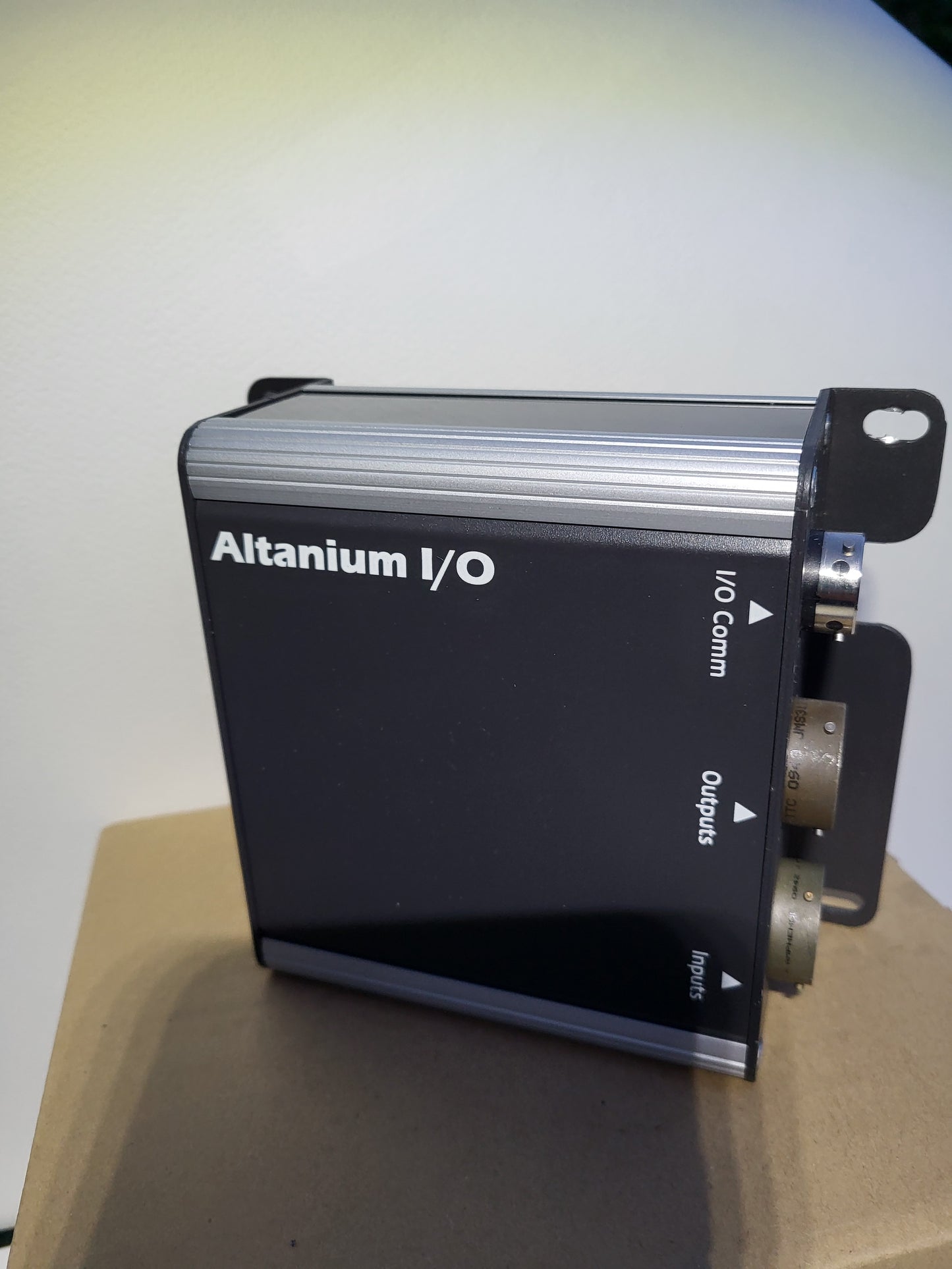 Altanium, I/O module