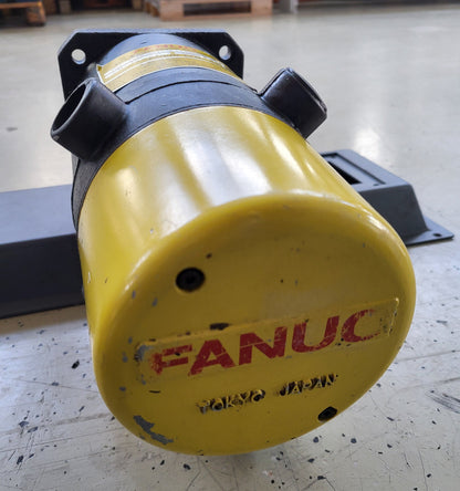 A06B-0641-B005, Fanuc, DC-servo motor, 0.7kW, 2.9Nm, Model OM