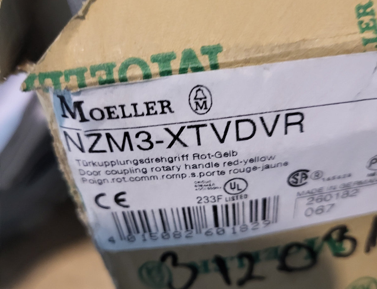 NZM3-XTVDVR, ajtókuplungos forgatókar NZM3 megszakítóhoz, piros-sárga, Eaton Moeller