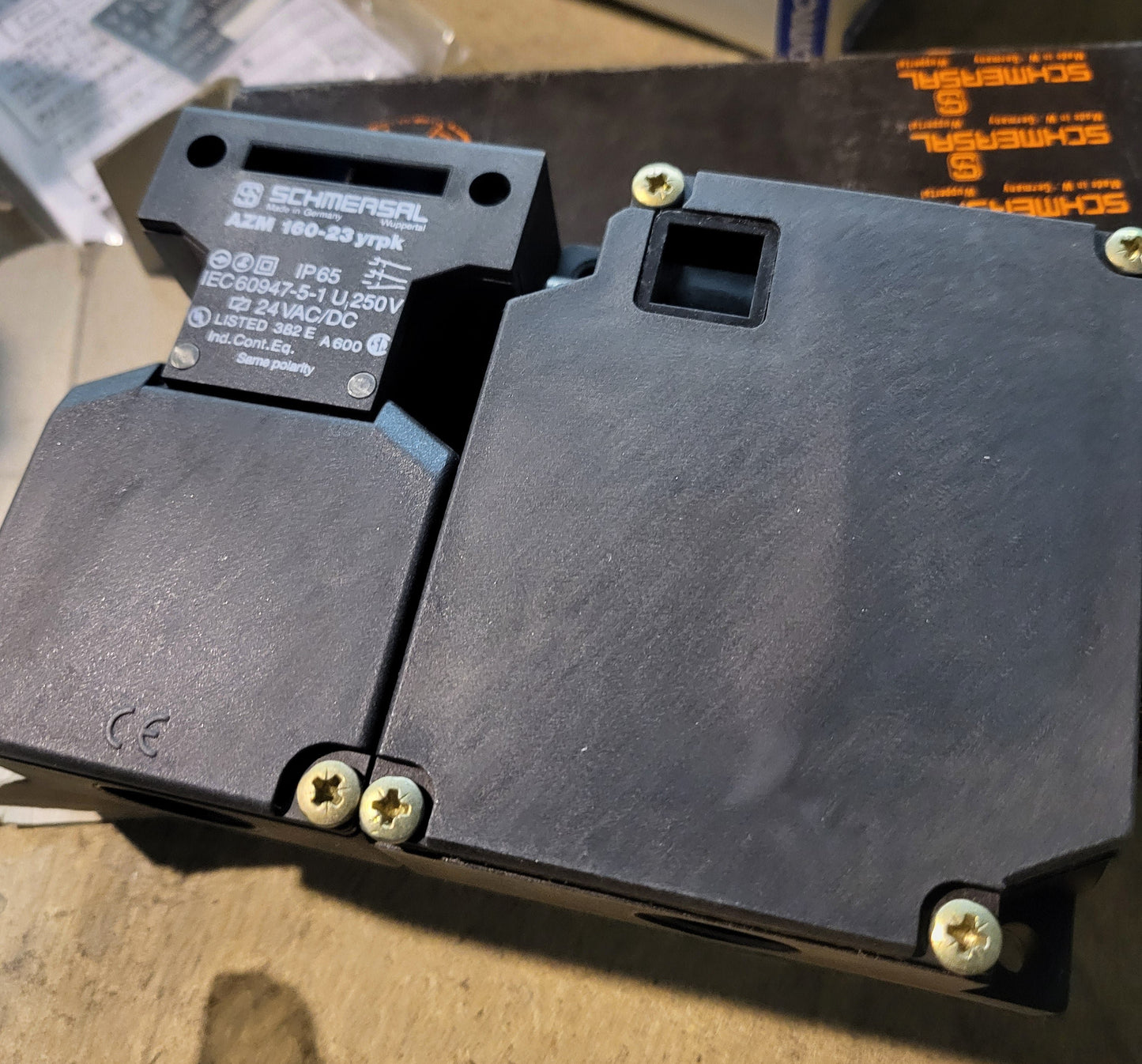 AZM160-23 yrpk, Schmersal, safety interlock switch