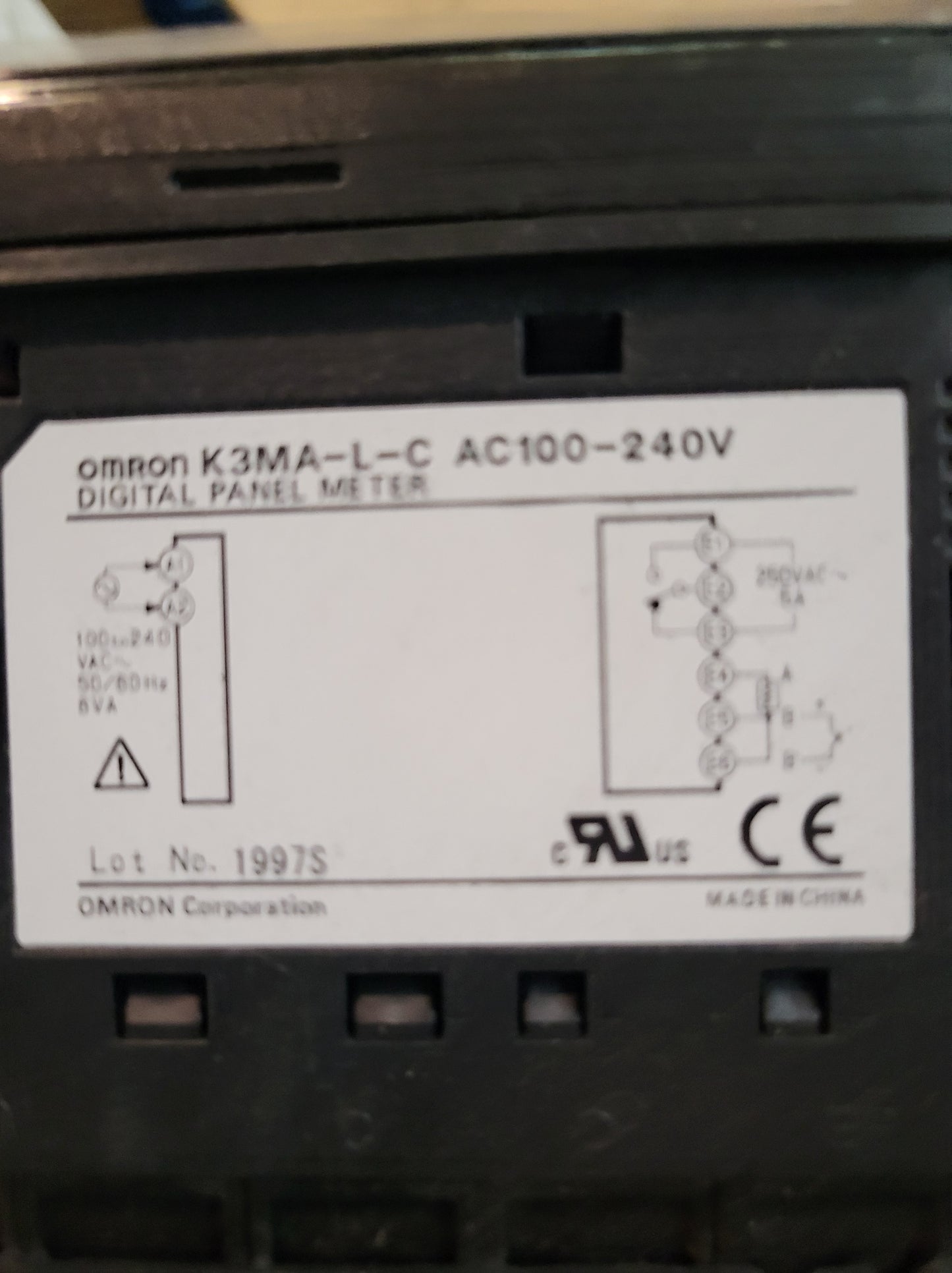 K3MA-L-C, Omron hőmérsékletmérő, AC 100-240V