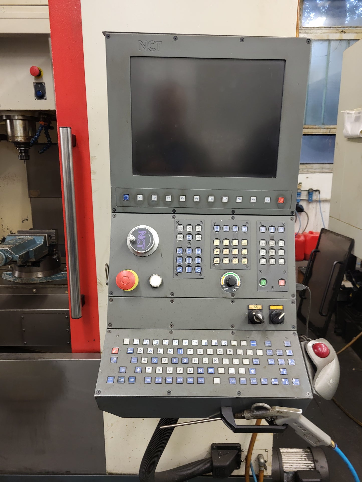 EML-610 Linear, NCT, (VL-610) CNC-Bearbeitungszentrum