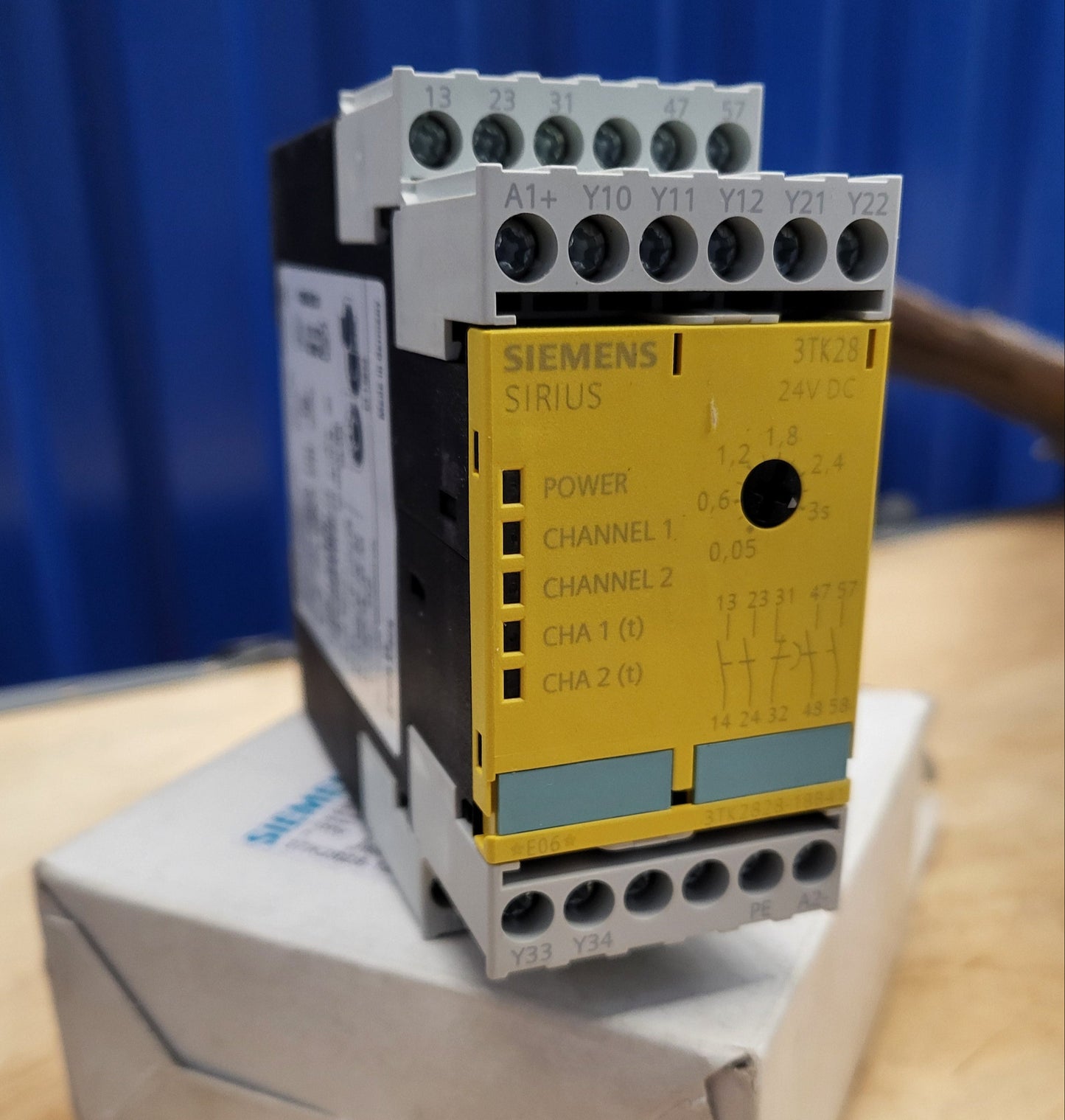 3TK2828-1BB41, Siemens, Sirius, 24VDC, biztonsági relé