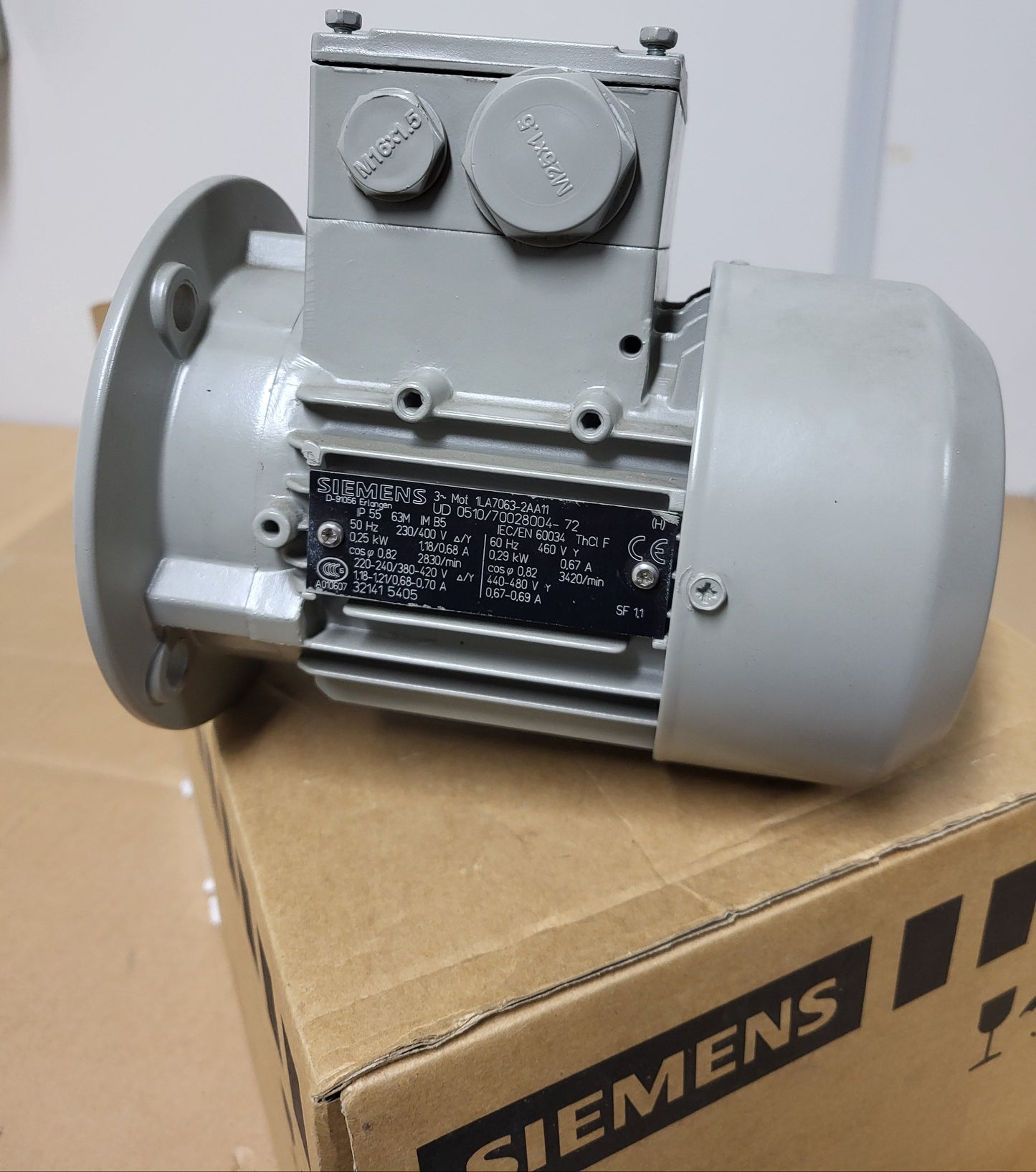 1LA7063-2AA11, 0,25kW 230/400V-os kalickás forgórészű motor, Siemens